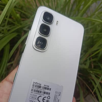 Infinix Hot 60i BRAND NEW FULL BOX 10 MONTHS SO WARRANTY