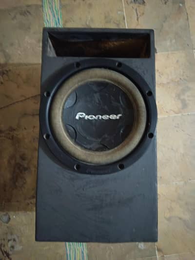 Pioneer car bass