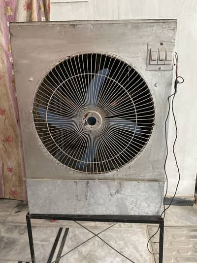 Solar cooler