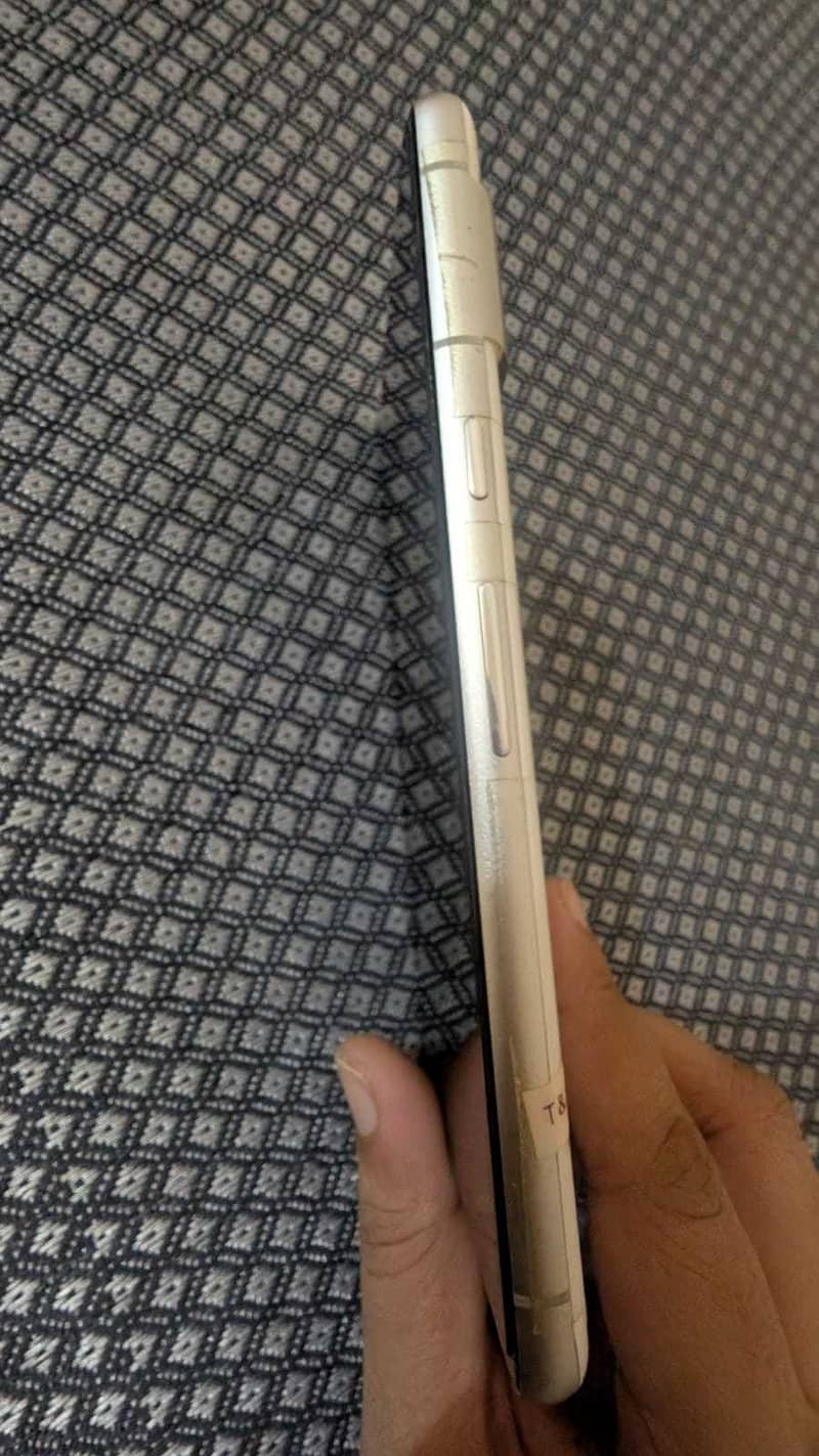 Google Pixel 7 4