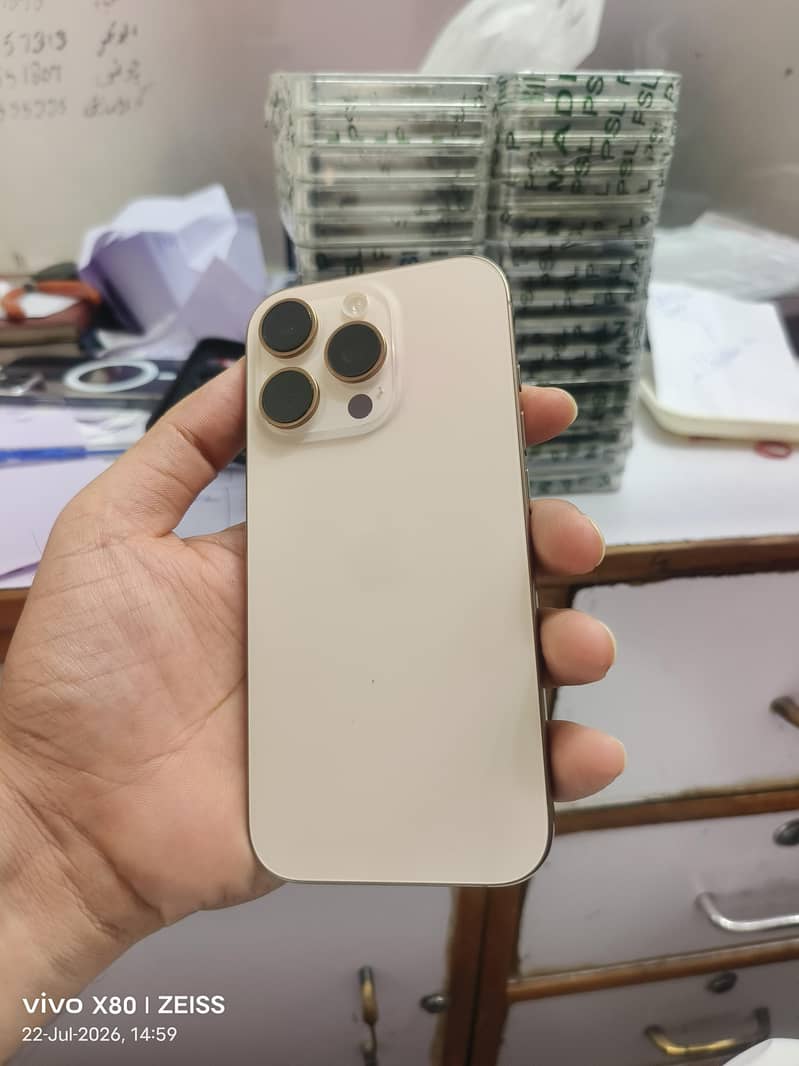 Apple iPhone 16 Pro 1