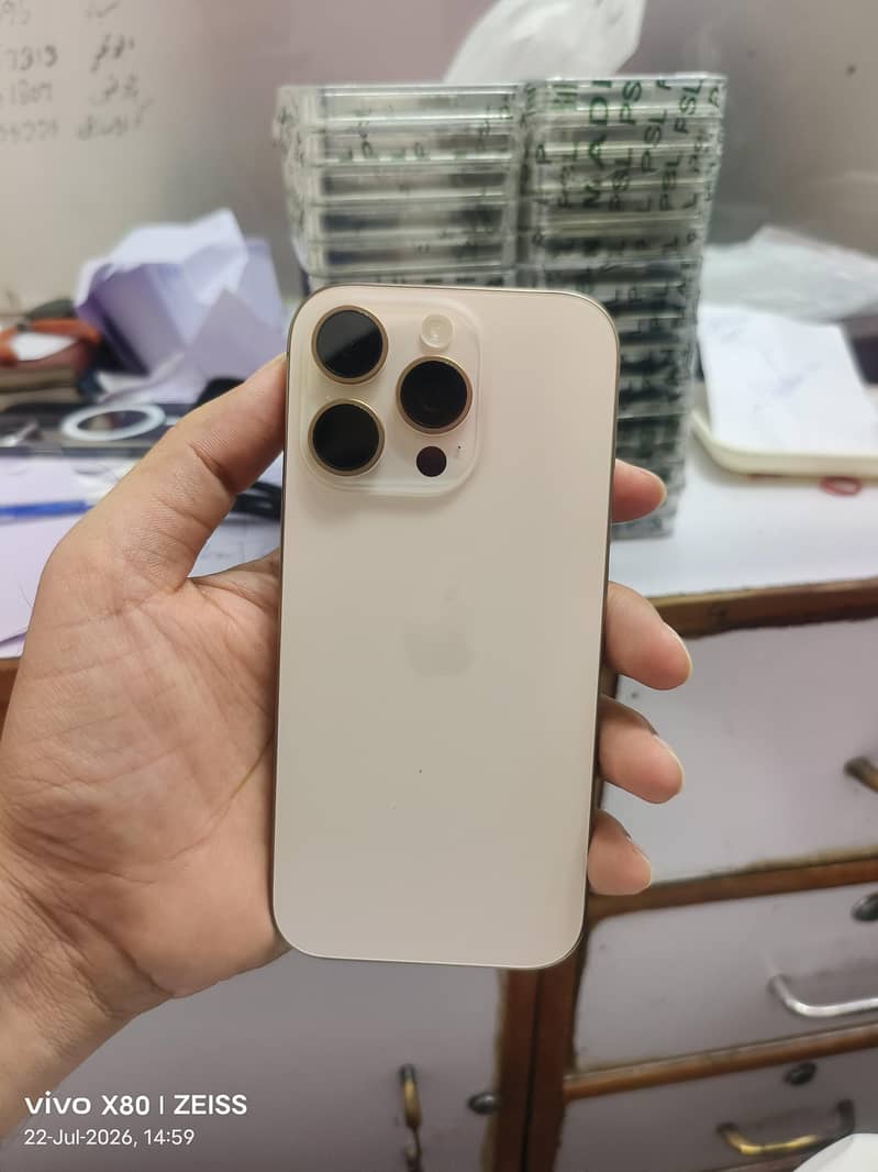 Apple iPhone 16 Pro 2