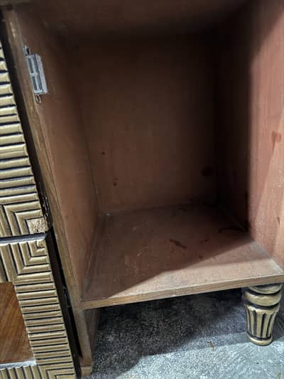 dressing table with mirror