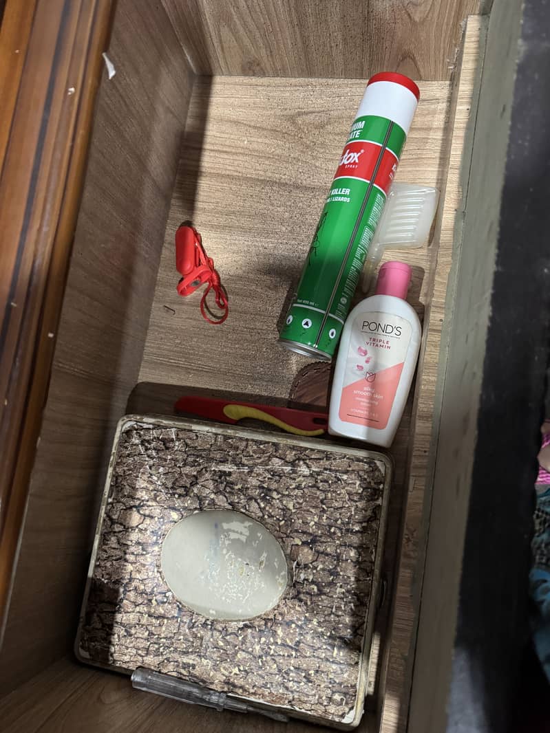 dressing table with mirror 1