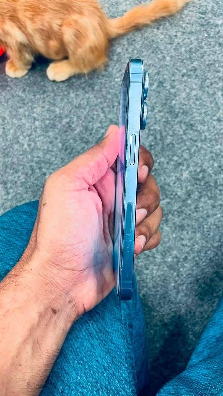 iphone 13 pro 2