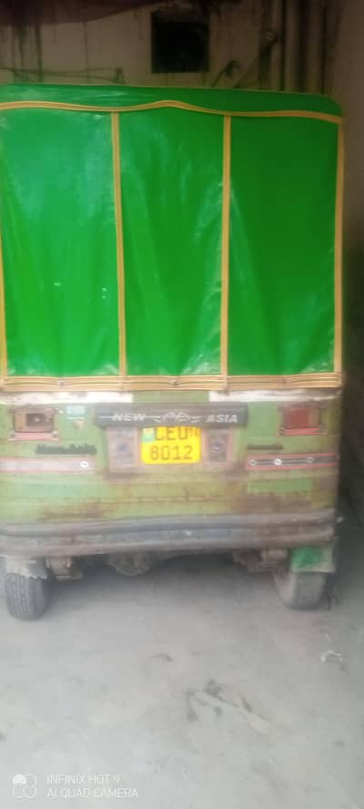 rikshaw starting on the petrol