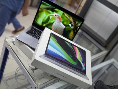 Apple MacBook Pro 13" M1 | 8GB RAM | 512GB SSD