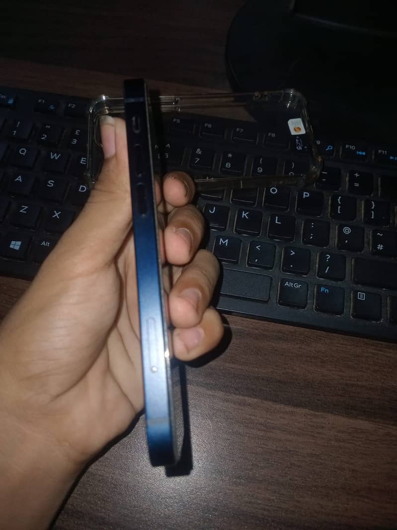 Apple iPhone 12 mini 1