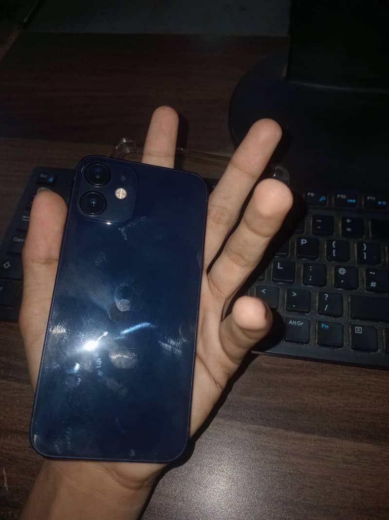 Apple iPhone 12 mini 6