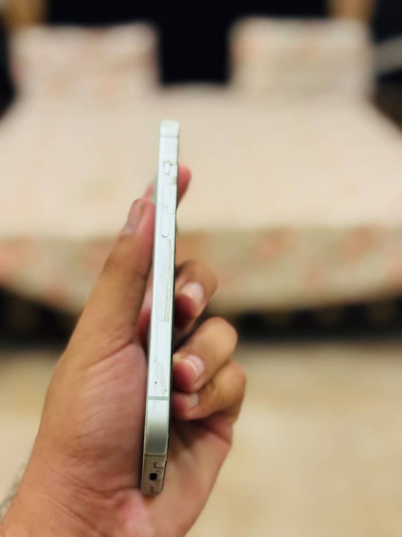 Apple iPhone 15 2