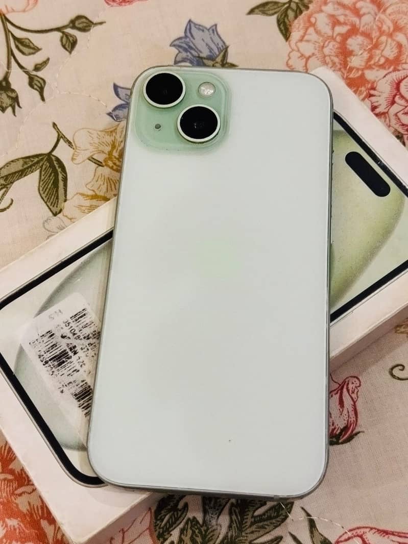 Apple iPhone 15 5