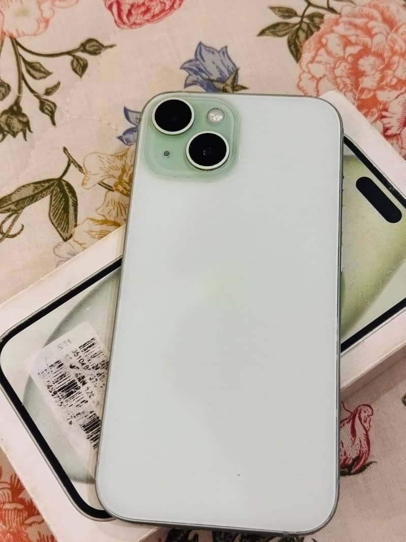 Apple iPhone 15 6