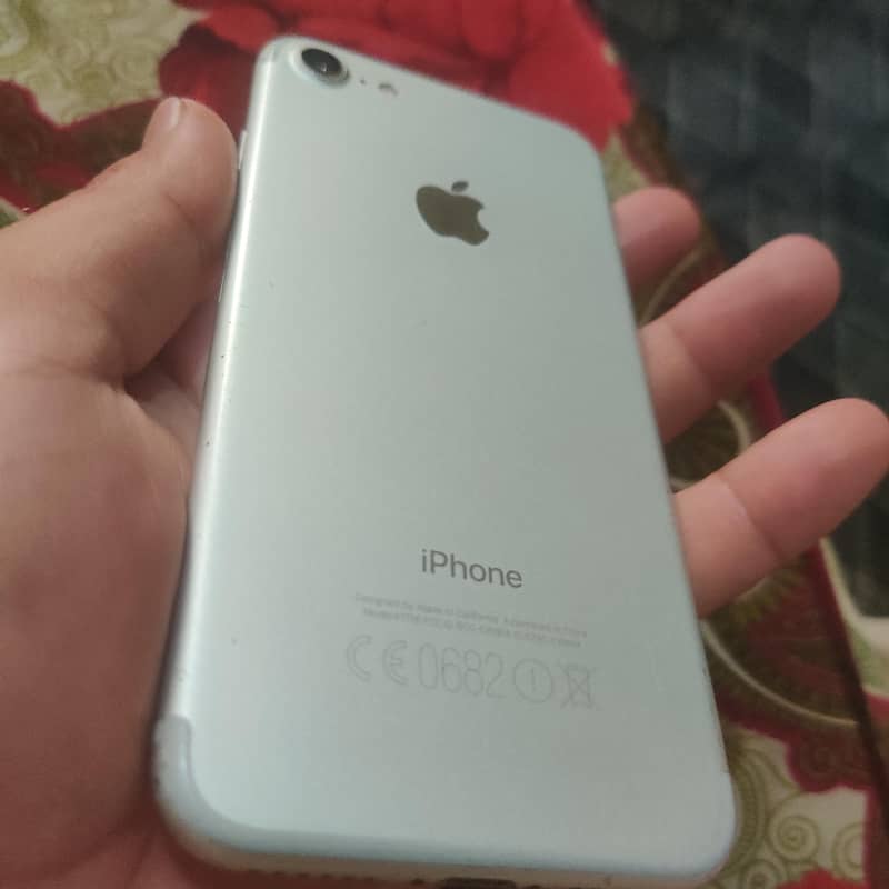 Apple iPhone 7 12