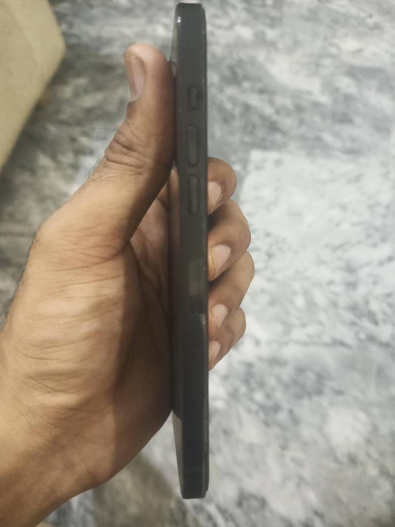 Apple iPhone 14 Pro Max 1
