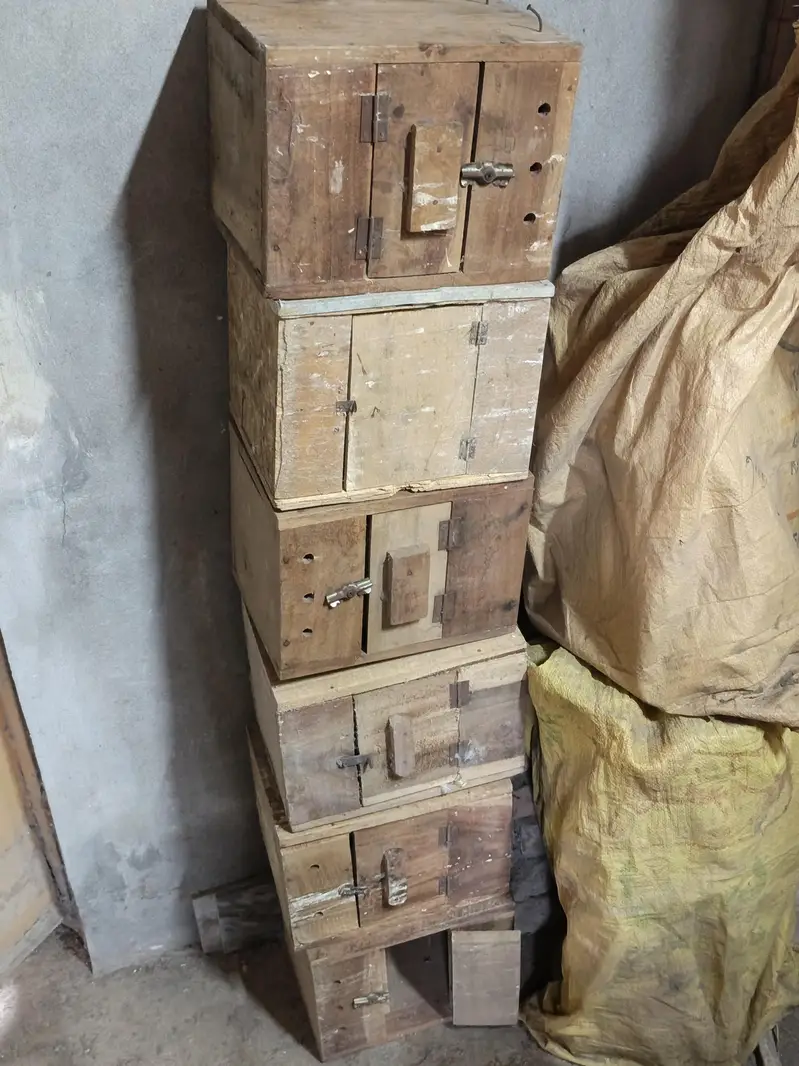 used birds box — photo 2