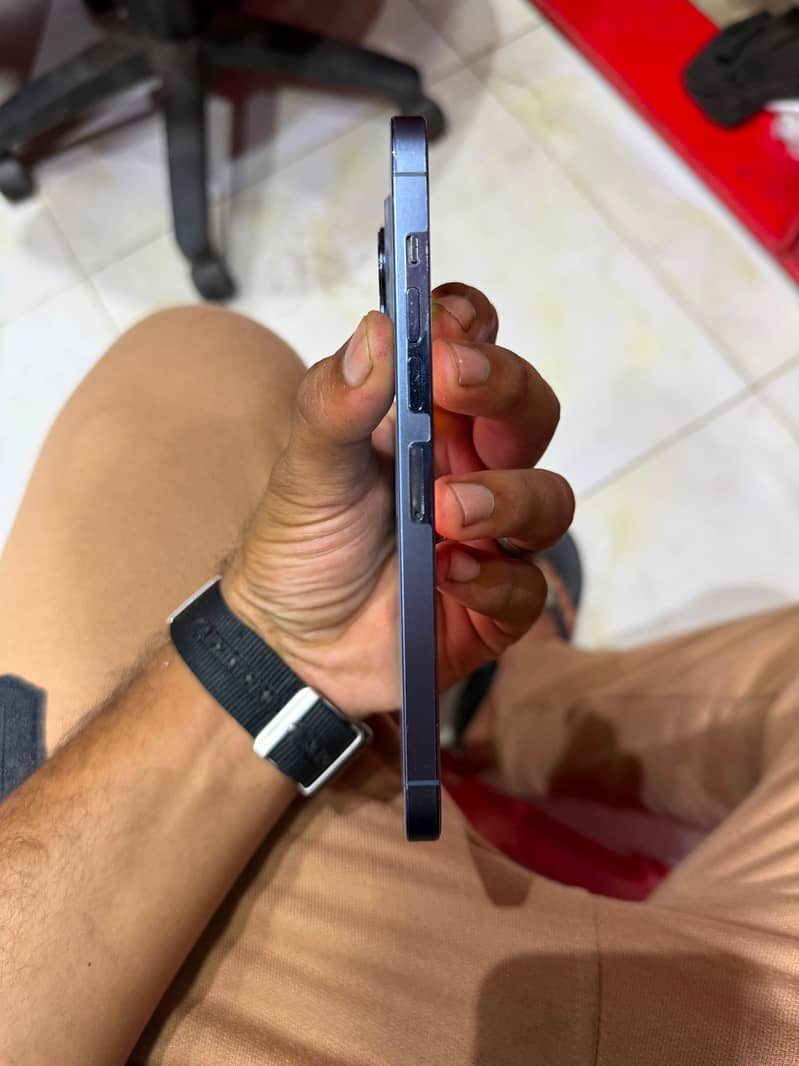 Apple iPhone 13 Pro Max 1