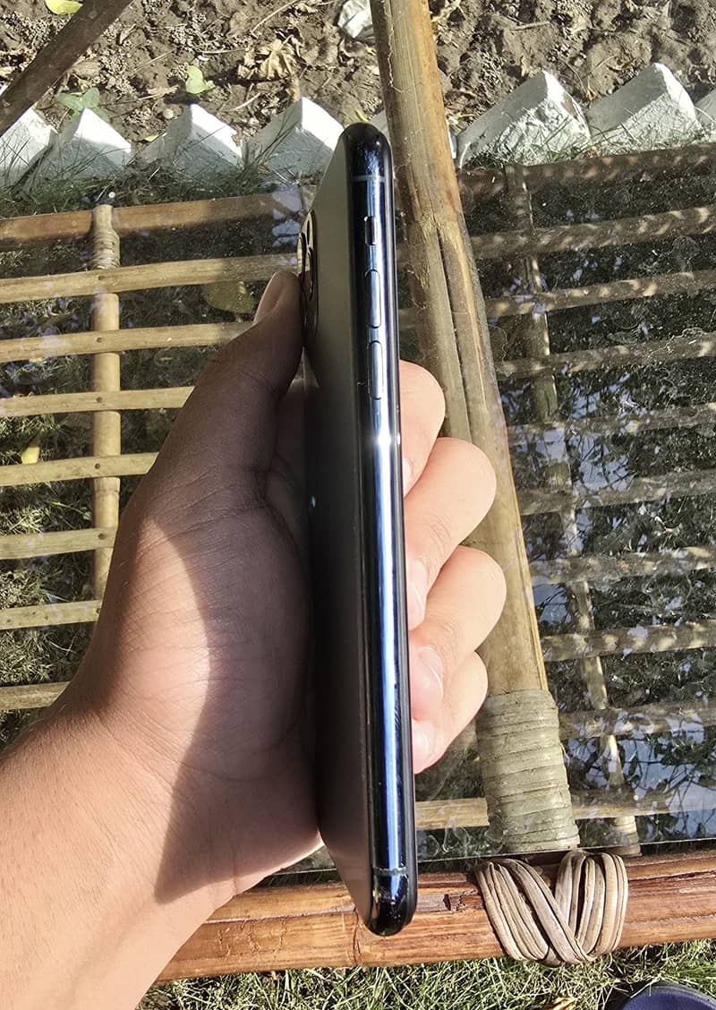 iPhone 11 Pro Max 3