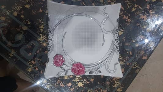 almost new dinner set 8pcs of each plates