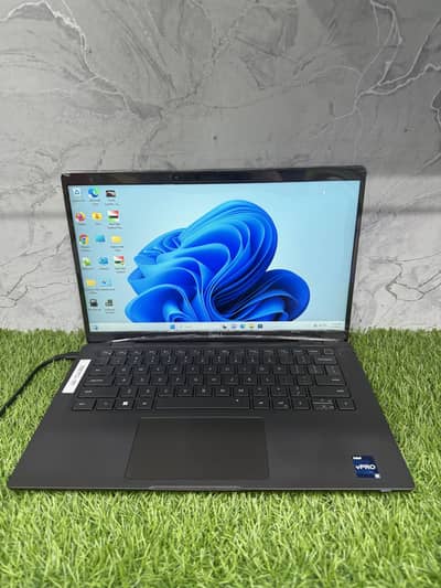 Dell Latitude 7430 (i5 12th Gen) (16/256) Touch