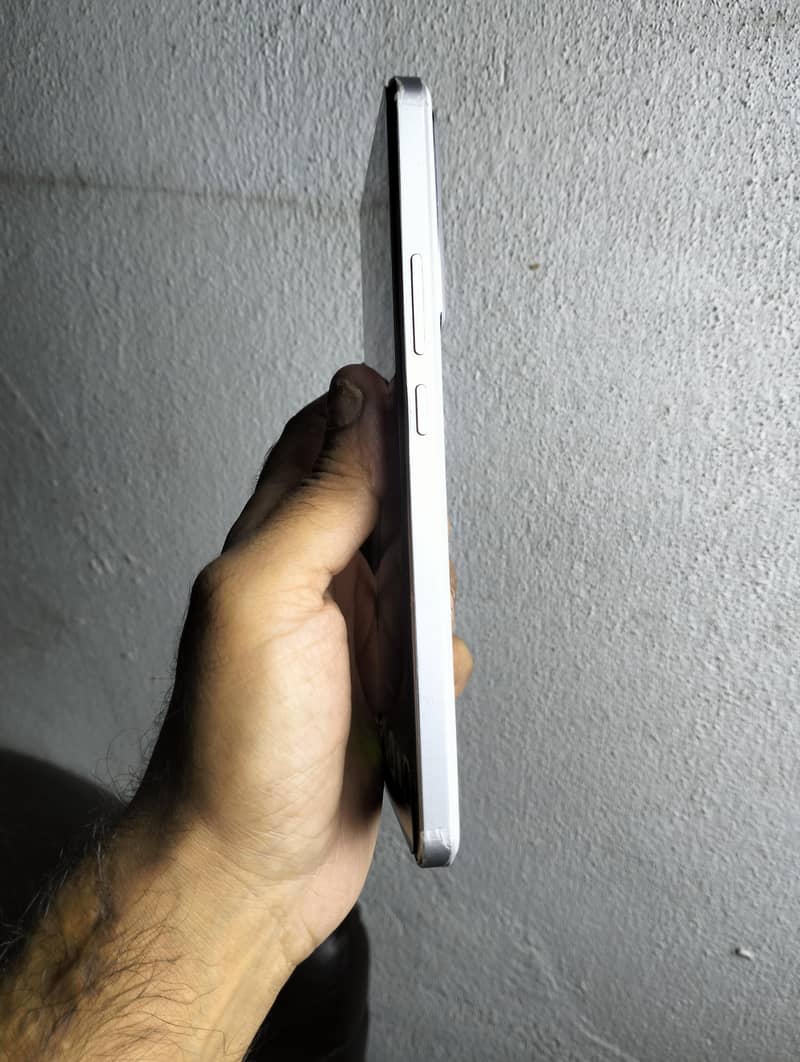 Realme Neo7 4