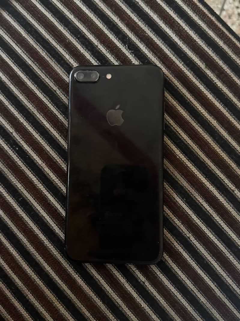 Apple iPhone 7 Plus 1
