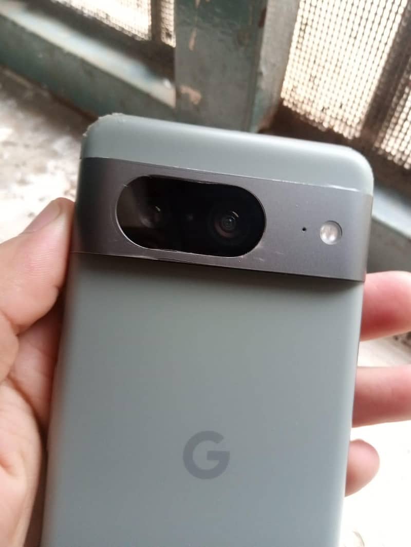 Google Pixel 8 1