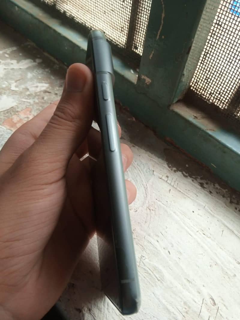 Google Pixel 8 2