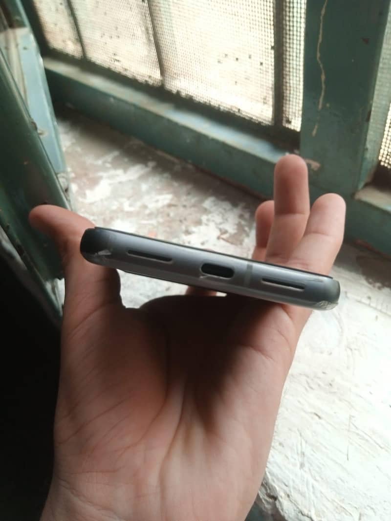 Google Pixel 8 6