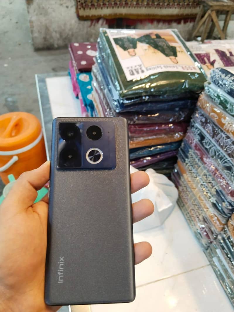 Infinix Note 40 Pro 0
