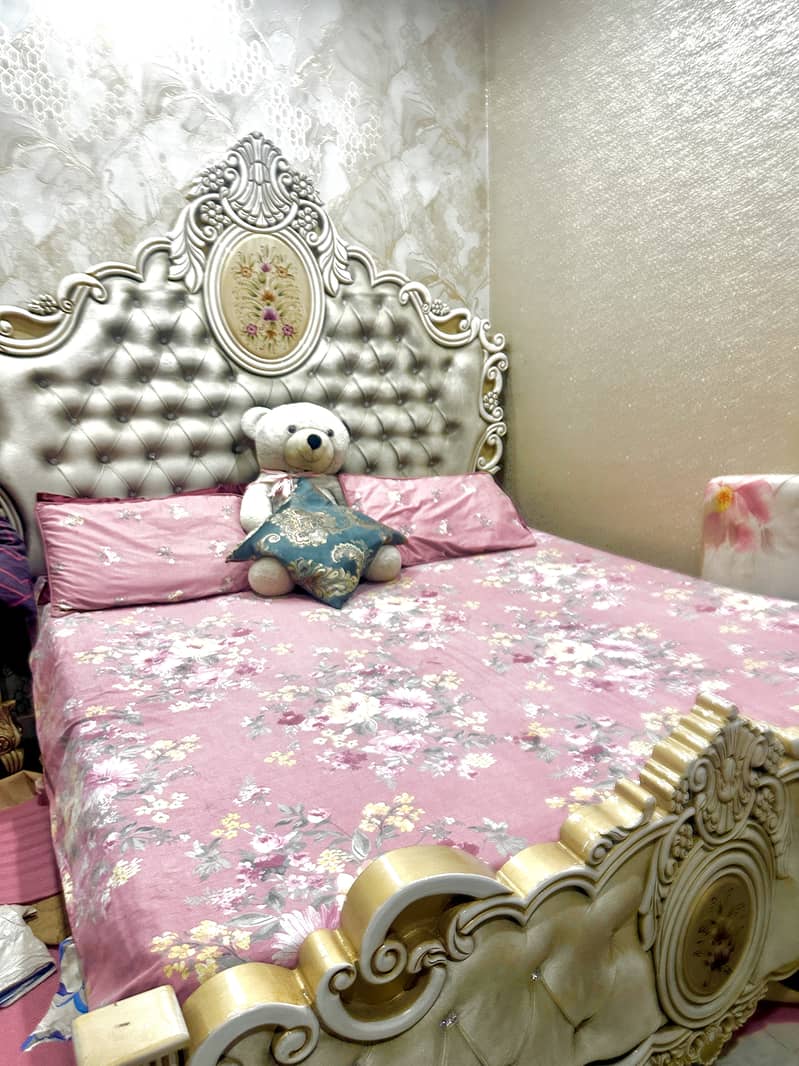 Luxurious bedset 1