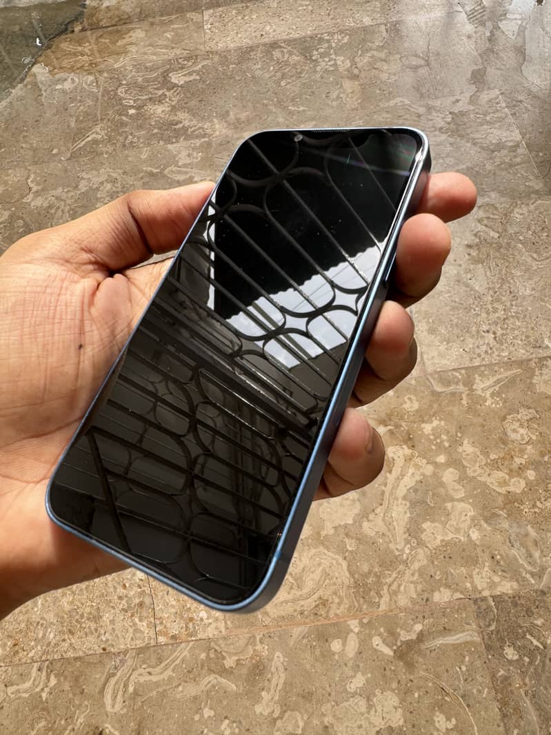 Apple iPhone 13 mini 1