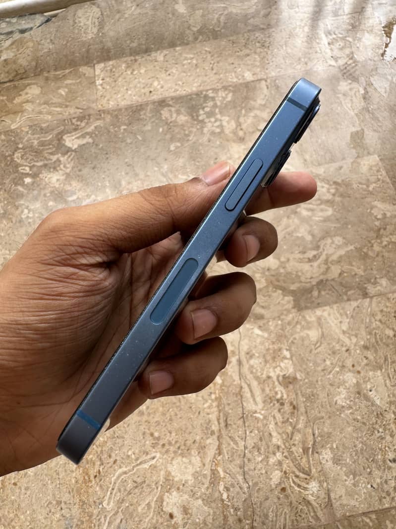 Apple iPhone 13 mini 2