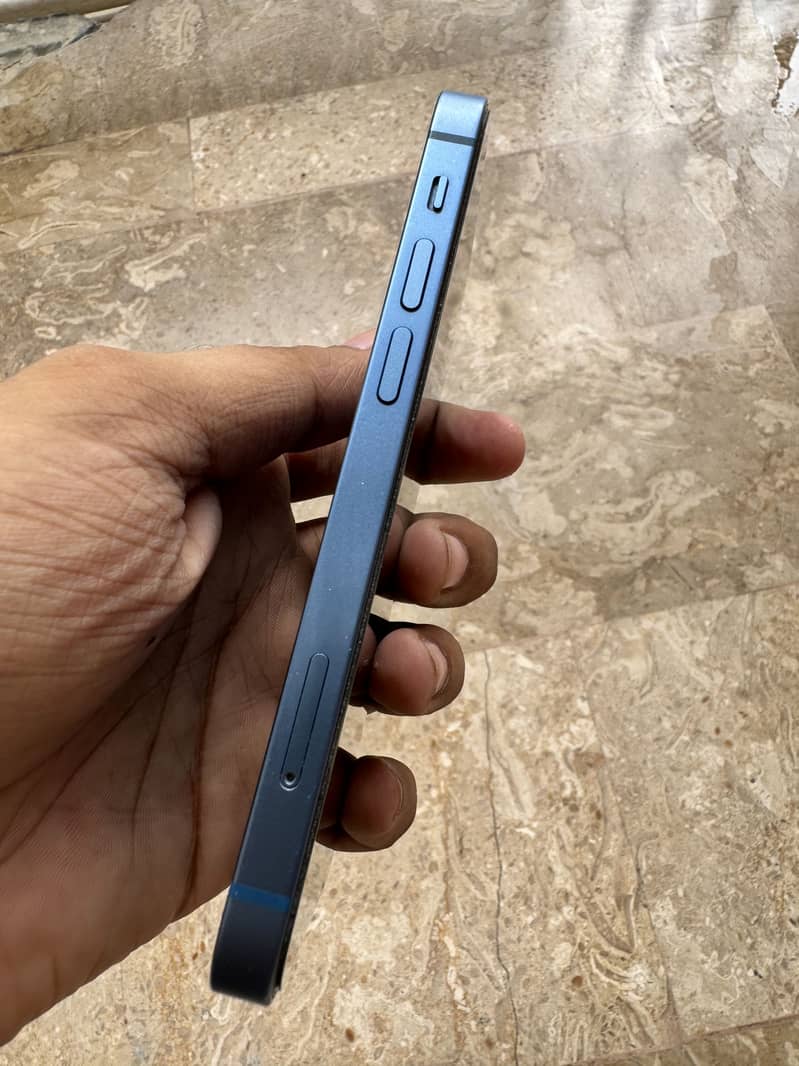 Apple iPhone 13 mini 3