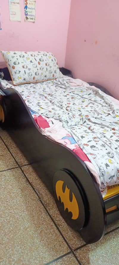 kids beds in excellent condition
