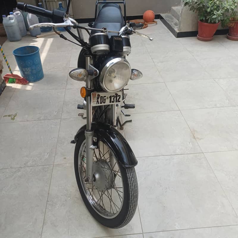 Suzuki GS 150 2023 1