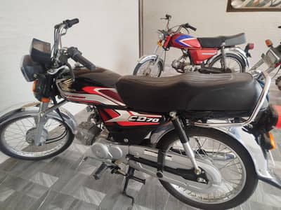Honda CD 70 Black 2025