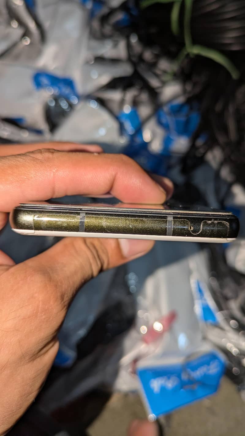 Google Pixel 6a 5
