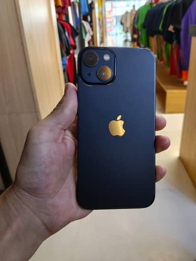 Apple iPhone 13