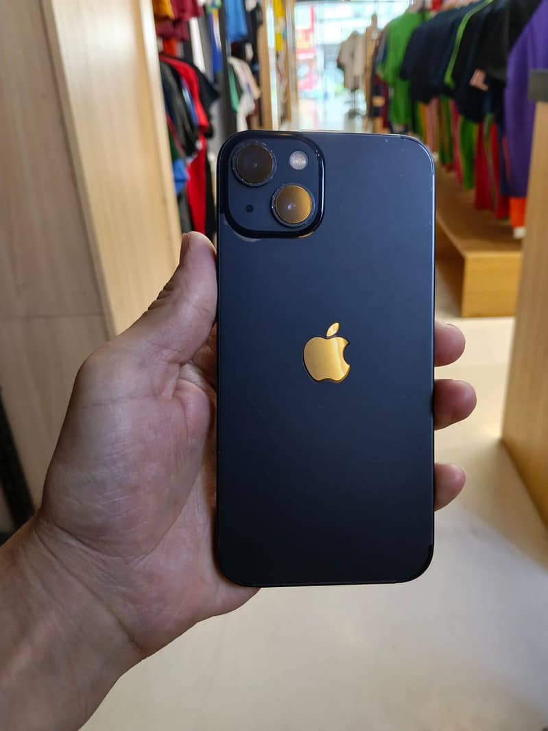 Apple iPhone 13 0