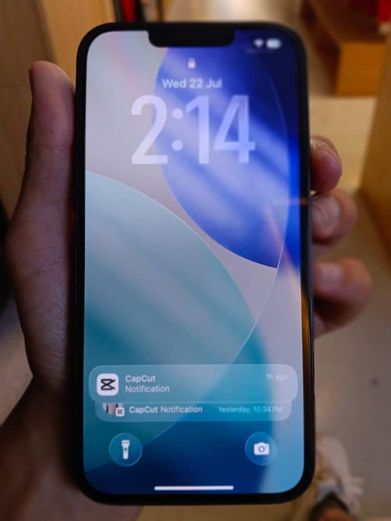 Apple iPhone 13 6