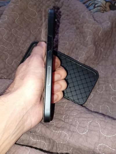 Apple iPhone 15