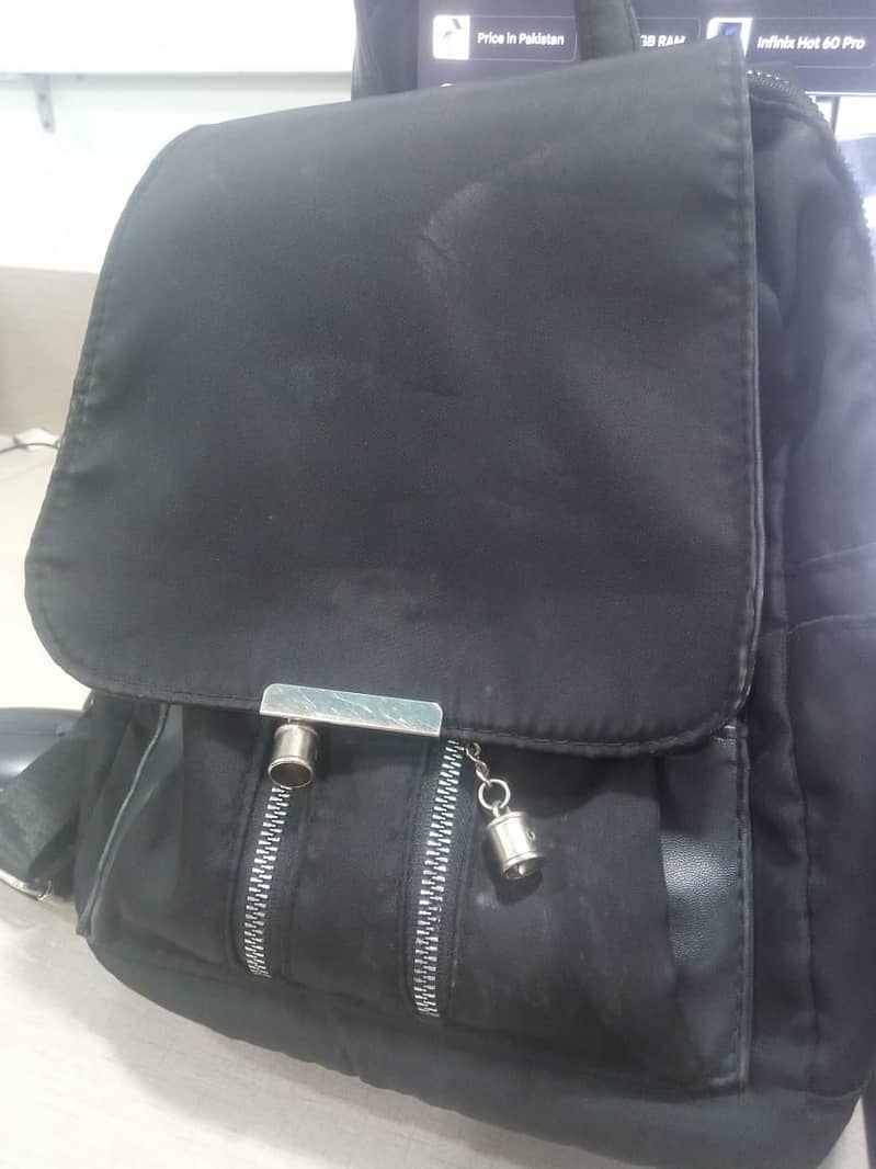 BAGGG 0
