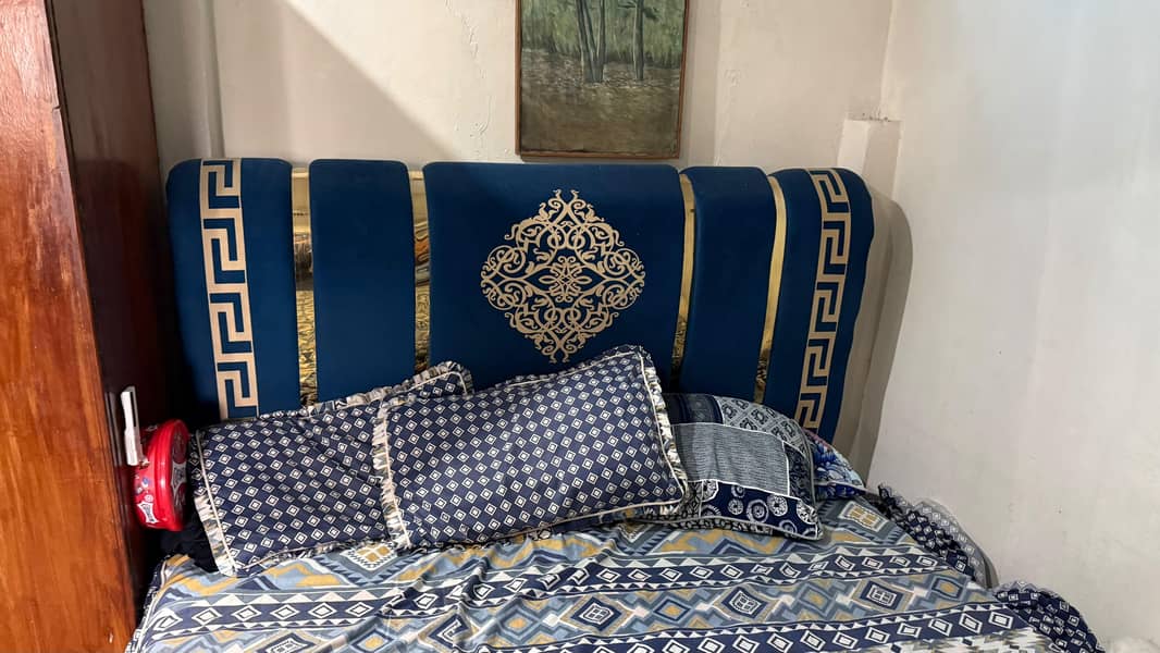 King size duble bed. 1