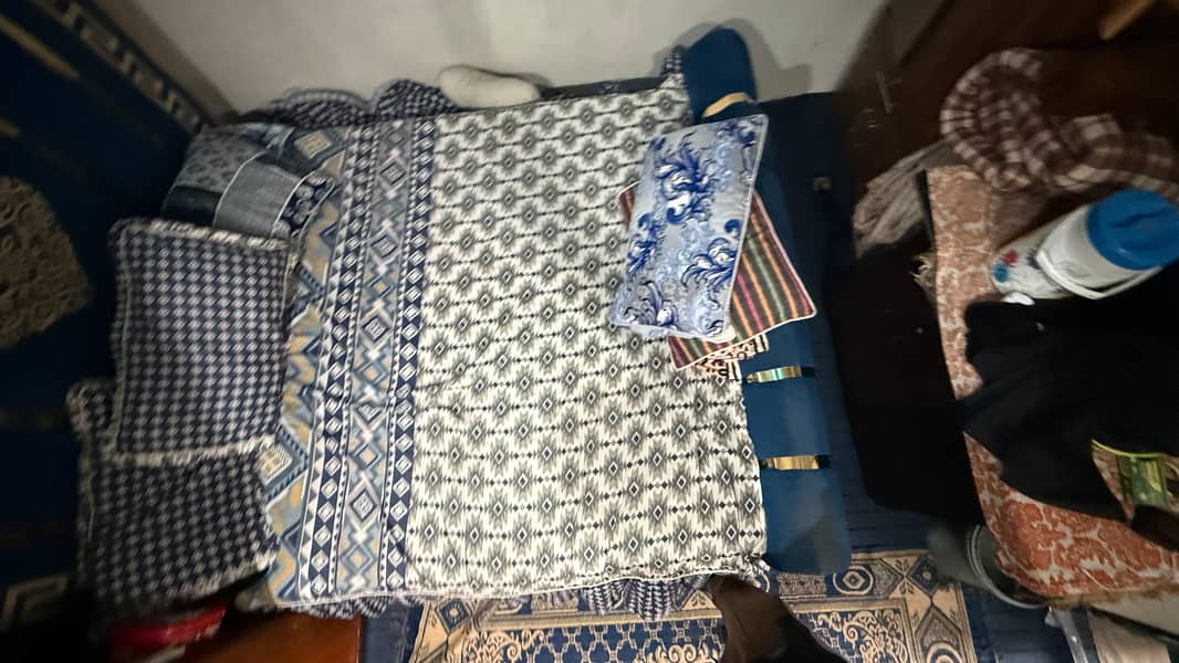 King size duble bed. 7