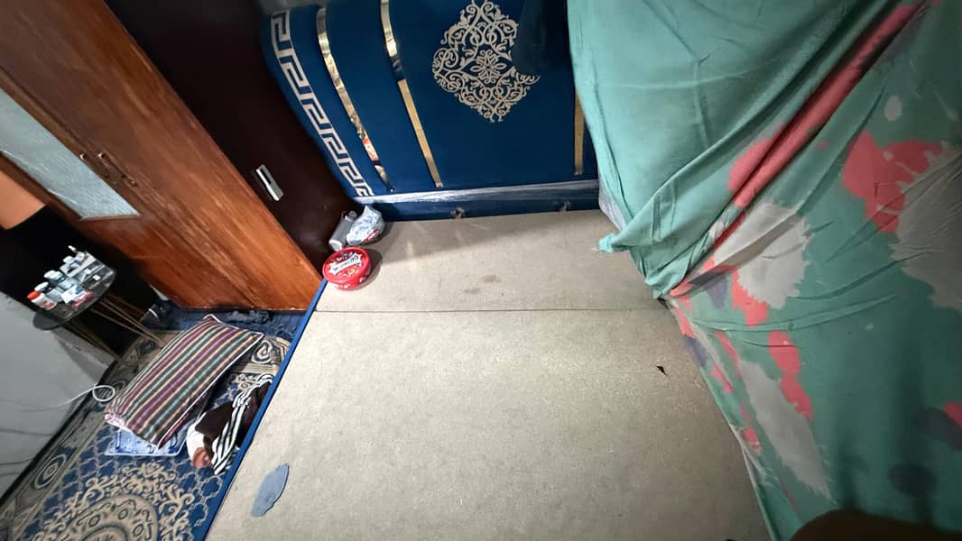 King size duble bed. 14