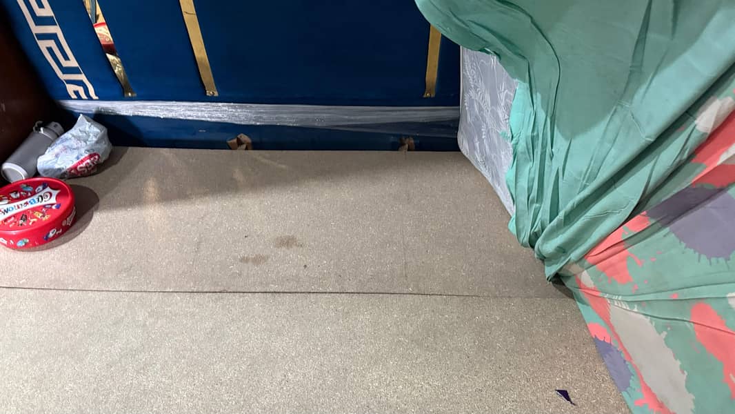 King size duble bed. 15