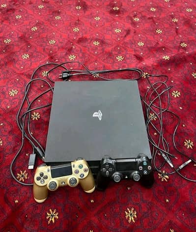 PS4 PRO 1 TB with box