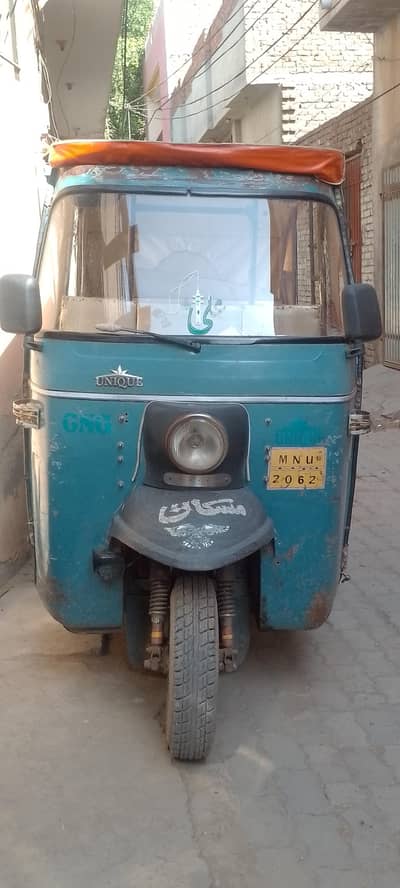 Unique Rickshaw CNG 6 seater