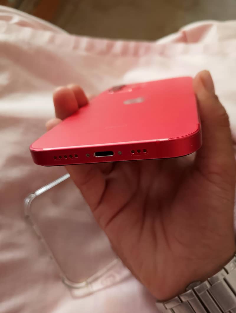 Apple iPhone 12 4