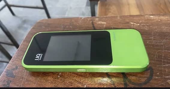POCKET WIFI 4G device